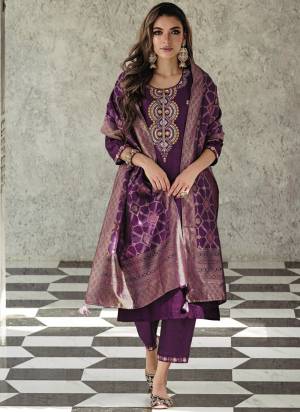 Garb These Beautiful Looking Readymade Suits With Dupatta.These Suit is Fabricated On Top Are Viscose Silk And Bottom Are Viscose Silk And Jacquard Silk Dupatta .Its Beautified With Designer Thread Embroidery,Hand Work,Wevon Dupatta.