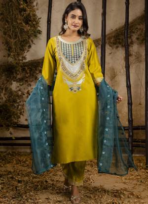 Attractive These Beautiful Party Wear Readymade Suits With Dupatta.These Suit is Fabricated On Top And Bottom Are Viscose Rayon And Organza Dupatta .Its Beautified With Designer Embroidery Work.