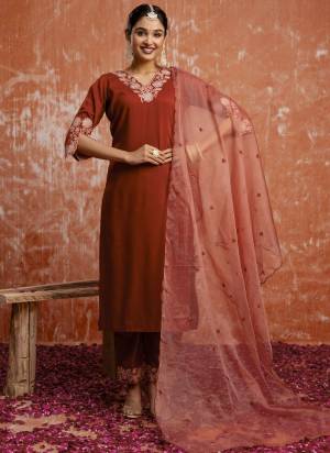 Attractive These Beautiful Party Wear Readymade Suits With Dupatta.These Suit is Fabricated On Top And Bottom Are Silk Blend And Organza Dupatta .Its Beautified With Designer Embroidery Work.