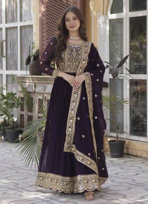 Attractive These Beautiful Looking Readymade Long Gown With Dupatta.These Gown And Dupatta is Fabricated On Faux Georgette.Its Beautified With Designer Jari,Sequance Embroidery Work.