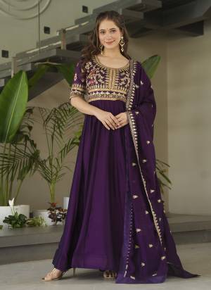 Looking These Beautiful Looking Party Wear Readymade Long Gown With Dupatta.These Gown And Dupatta is Fabricated On Vichitra Silk.Its Beautified With Designer Jari,Sequance Embroidery Work.