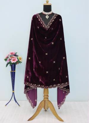 Grab These Beautiful Colored Ethnic Dupatta.This Dupatta is Fabricated On Beautiful Velvet Fabric . It Is Beautified With Beautiful Designer Sequance Embroidery Cut Work.
