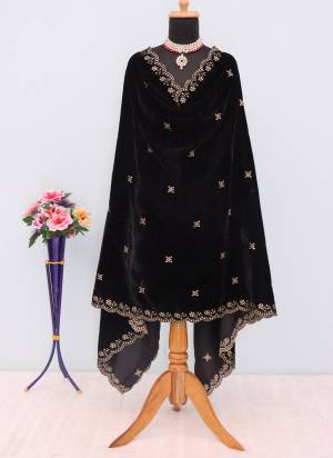 Grab These Beautiful Colored Ethnic Dupatta.This Dupatta is Fabricated On Beautiful Velvet Fabric . It Is Beautified With Beautiful Designer Sequance Embroidery Cut Work.