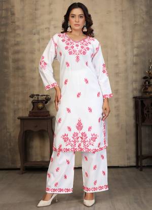 Grab These Beautiful Looking Readymade Kurti With Bottom.These Kurti And Bottom is Fabricated On Rayon Slub.Its Beautified With Designer Chikankari Embroidery Work.