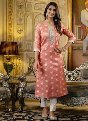 Attrective These Beautiful Looking Readymade Kurti.These Kurti Fabricated On Shimmer Silk.Its Beautified With Designer Embroidery Work.