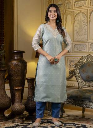 Attrective These Beautiful Looking Readymade Kurti.These Kurti Fabricated On Shimmer Silk.Its Beautified With Designer Embroidery Work.