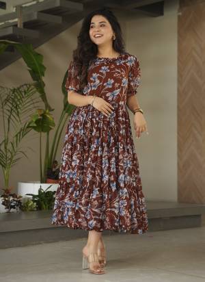 Garb These Beautiful Looking Party Wear Readymade Long Kurti.These Kurti is Fabricated On Faux Georgette.Its Beautified With Designer Printed.