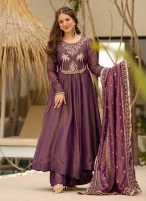 Attrective Looking These Beautiful Looking Readymade Suits.These Top Are Shimmer Two Tone And Bottom Are Shimmer Two Tone And Dupatta Shimmer Two Tone Fabricated.Its Beautified With Designer Embroidery Work.