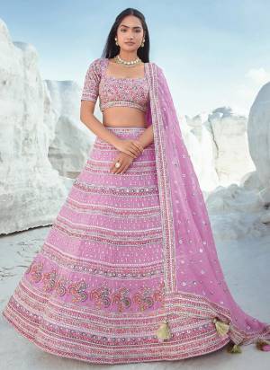 For A Designer Look,Grab These Lehenga Choli in Fine Colored.These Lehenga And Choli Are Fabricated On Georgette Pair With Organza Dupatta.Its Beautified With Designer Thread,Sequance Embroidery Work.