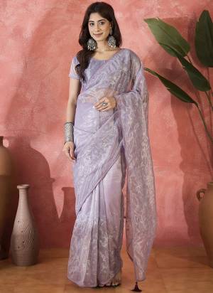 Attrective These Party Wear Saree in Fine Colored.These Saree And Blouse Is Twill Net Fabricated.Its Beautified With Designer Sequance Embroidery Work.