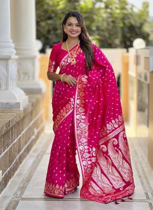 Attrective These Party Wear Saree in Fine Colored.These Saree And Blouse is Fabricated On Soft Banarasi Silk.Its Beautified With Weaving Jacquard Designer.