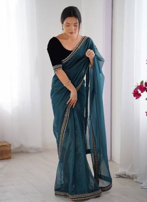 Garb These Party Wear Saree in Fine Colored.These Saree Are Twill Net And Blouse is Velvet Fabricated.Its Beautified With Designer Sequance,Codding Embroidery Work.