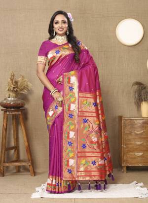 Garb These Party Wear Paithani Saree in Fine Colored.These Saree And Blouse is Fabricated On Paithani Silk.Its Beautified With Weaving Meenakari Paithani Designer.