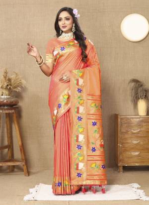 Garb These Party Wear Paithani Saree in Fine Colored.These Saree And Blouse is Fabricated On Paithani Silk.Its Beautified With Weaving Meenakari Paithani Designer.