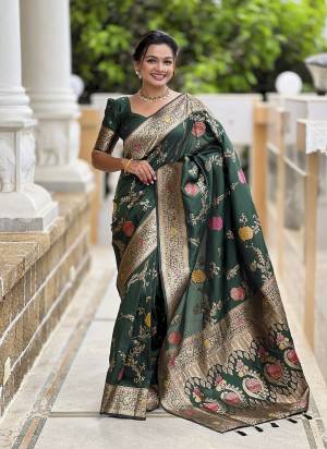 Attrective These Party Wear Saree in Fine Colored.These Saree And Blouse is Fabricated On Banarasi Silk.Its Beautified With Weaving Meenakari Designer.
