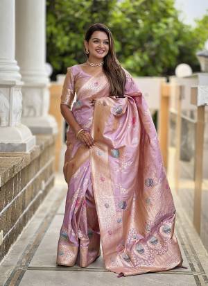 Attrective These Party Wear Saree in Fine Colored.These Saree And Blouse is Fabricated On Banarasi Silk.Its Beautified With Weaving Meenakari Designer.