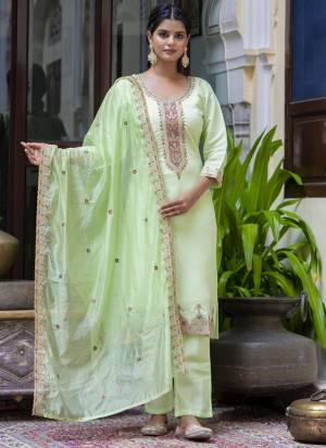 Garb These Beautiful Looking Party Wear Readymade Suits With Dupatta.These Suit is Fabricated On Top Are Silk Blend And Bottom Are Silk Blend And Organza Dupatta .Its Beautified With Designer Thread Embroidery Work.