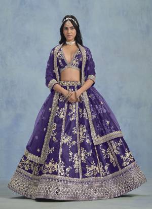 For A Designer Look,Grab These Lehenga Choli in Fine Colored.These Lehenga And Blouse Are Fabricated On Art Silk Pair With Net Dupatta.Its Beautified With Designer Embroidery Work.