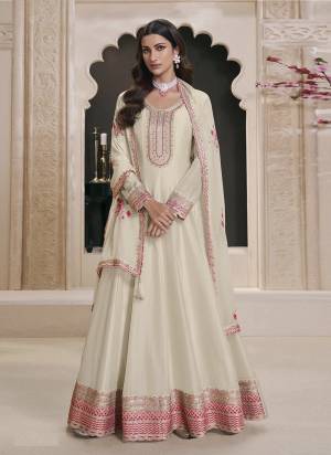 Garb These Party Wear Anarkali Suit in Fine Colored Pair With Dupatta.These Top Are Art Silk And Dupatta Are Georgette And Pair With Dull Santoon Bottom.Its Beautified With Designer Embroidery Work.