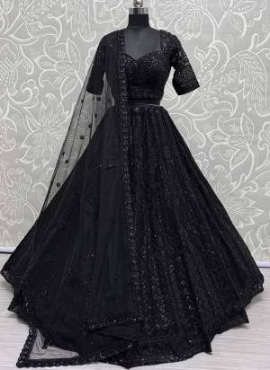 For A Fancy Designer Look,Grab These Lehenga Choli With Dupatta in Fine Colored.These Lehenga And Choli Are Net And Dupatta Are Fabricated On Soft Net Pair.Its Beautified With Heavy Fancy Designer Sequance Embroidery,Hand Work.