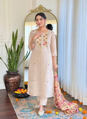 Garb These Suit in Fine Colored Pair With Bottom And Dupatta.These Top And Bottom Are Fabricated On Rayon Pair With Chiffon Dupatta.Its Beautified With Designer Embroidery Work, Printed .