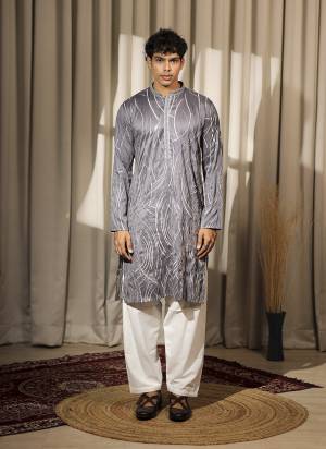 For A festive Wear,Grab These Readymade Kurta With Payjama in Fine Colored.These Kurta is Fabricated On Viscose And Art Silk Bottom With Heavy Designer Embroidery Work.Buy Now.