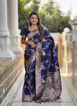 Attrective These Party Wear Saree in Fine Colored.These Saree And Blouse is Fabricated On Banarasi Silk.Its Beautified With Weaving Meenakari Designer.
