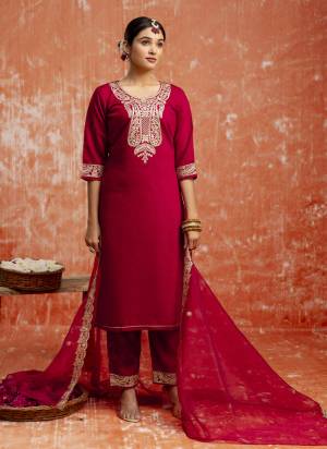 Attractive These Beautiful Party Wear Readymade Suits With Dupatta.These Suit is Fabricated On Top And Bottom Are Viscose Rayon And Organza Dupatta .Its Beautified With Designer Embroidery Work.
