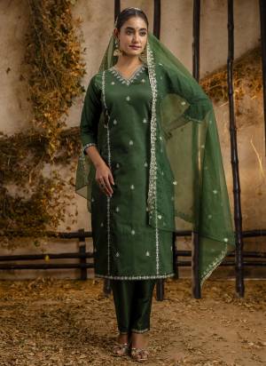 Garb These Beautiful Party Wear Readymade Suits With Dupatta.These Suit is Fabricated On Top And Bottom Are Silk Blend And Organza Dupatta .Its Beautified With Designer Embroidery Work.