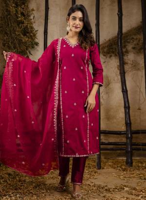 Garb These Beautiful Party Wear Readymade Suits With Dupatta.These Suit is Fabricated On Top And Bottom Are Silk Blend And Organza Dupatta .Its Beautified With Designer Embroidery Work.