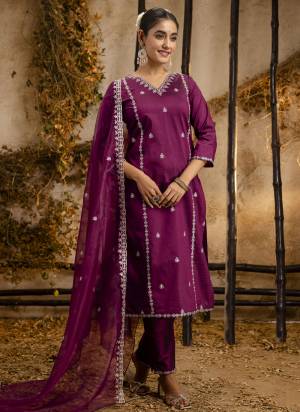 Garb These Beautiful Party Wear Readymade Suits With Dupatta.These Suit is Fabricated On Top And Bottom Are Silk Blend And Organza Dupatta .Its Beautified With Designer Embroidery Work.