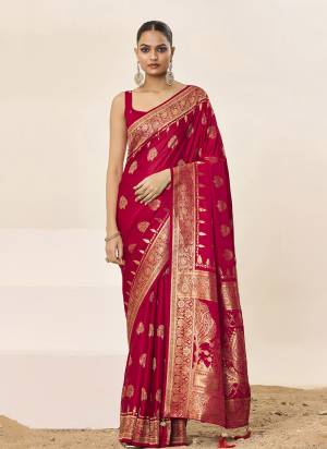 Looking These Party Wear Saree in Fine Colored Pair With Blouse.These Saree and Blouse Are Fabricated On Satin Silk.Its Beautified With Wevon Jacquard Designer.
