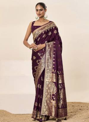 Looking These Party Wear Saree in Fine Colored Pair With Blouse.These Saree and Blouse Are Fabricated On Satin Silk.Its Beautified With Wevon Jacquard Designer.