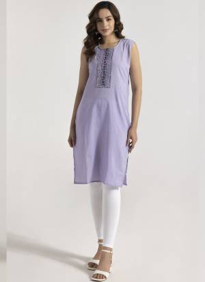 Attrective These Beautiful Looking Readymade Kurti.These Kurti Are Fabricated On Rayon.Its Beautified With Designer Embroidery Work.