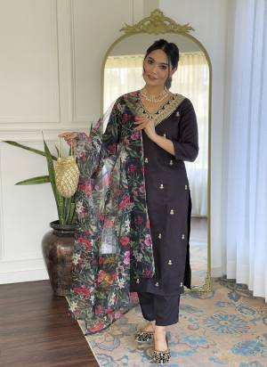 Garb These Suit in Fine Colored Pair With Bottom And Dupatta.These Top And Bottom Are Fabricated On Viscose Slub Pair With Tabby Silk Dupatta.Its Beautified With Designer Embroidery Work Printed .