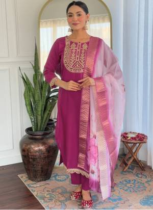 Garb These Suit in Fine Colored Pair With Bottom And Dupatta.These Top And Bottom Are Fabricated On Viscose Rayon Pair With Jacquard Silk Dupatta.Its Beautified With Designer Embroidery Work Printed .