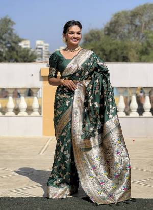 Attrective Looking These Party Wear Saree in Fine Colored.These Saree And Blouse is Fabricated On Soft Banarasi Silk.Its Beautified With Weaving Jacquard Designer.