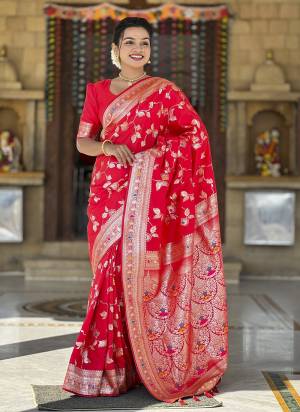 Attrective Looking These Party Wear Saree in Fine Colored.These Saree And Blouse is Fabricated On Soft Banarasi Silk.Its Beautified With Weaving Jacquard Designer.
