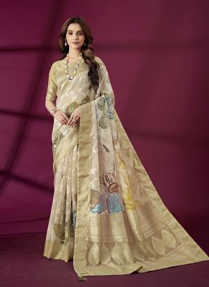Attrective Look These Party Wear Saree in Fine Colored.These Saree And Blouse is Fabricated On Rich Silk.Its Beautified With Wevon Jacquard Designer,Printed.