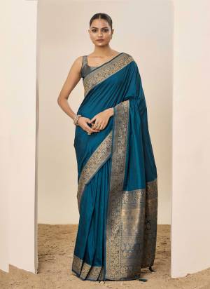 Looking These Party Wear Saree in Fine Colored Pair With Blouse.These Saree and Blouse Are Fabricated On Dolla Silk.Its Beautified With Wevon Jari Galla Designer.