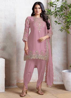 Looking These Designer Patiyala Suit in Fine Colored Pair With Bottom And Dupatta.These Top Are Faux Georgette And Dupatta Are Fabricated On Faux Georgette Pair With Santoon Bottom.Its Beautified With Santoon Inner.Its Beautified With Designer Embroidery Work.