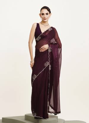 Attractive These Fancy Party Wear Saree in Fine Colored.These Saree Are Chiffon And Blouse is Fabricated On Art Silk Pair.Its Beautified With Fancy Beads And Stone Work Disigner Saree.