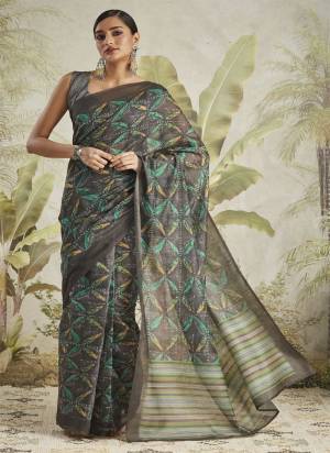 Attractive These Party Wear Ready To Wear Saree in Fine Colored.These Saree Are Chanderi Cotton And Blouse is Chanderi Cotton Fabricated.Its Beautified With Designer Digital Printed.