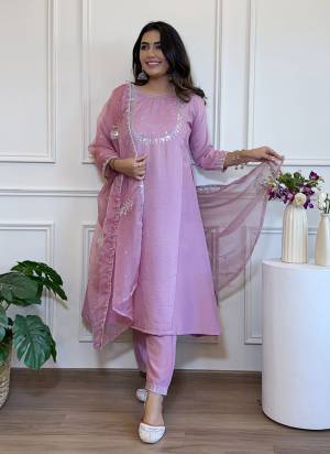 Garb These Suit in Fine Colored Pair With Bottom And Dupatta.These Top And Bottom Are Fabricated On Silk Blend Pair With Organza Dupatta.Its Beautified With Designer Embroidery Work.