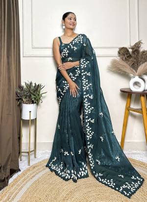 Looking These Party Wear Saree in Fine Colored.These Saree Are Crunchy And Blouse is Crunchy Fabricated.Its Beautified With Designer Thread Embroidery Border.