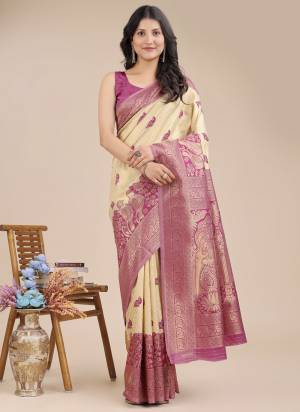 Garb These Fastive Wear Saree in Fine Colored.These Saree And Blouse is Fabricated On Banarasi Silk.Its Beautified With Weavon Jacquard Designer.