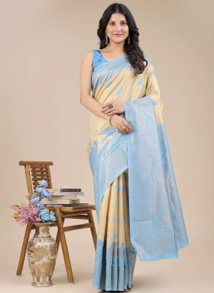 Garb These Fastive Wear Saree in Fine Colored.These Saree And Blouse is Fabricated On Banarasi Silk.Its Beautified With Weavon Jacquard Designer.
