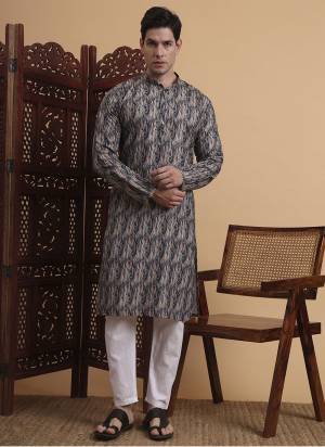 For A festive And Party Wear,Looking These Readymade Kurta With Payjama in Fine Colored.These Kurta is Fabricated On Rayon And Art Silk Payjama With Designer Printed With Chikankari Embroidery Work.Buy Now.