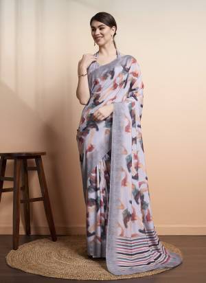 Attrective These Party Wear Saree in Fine Colored.These Saree And Blouse is Fabricated On Georgette.Its Beautified With Designer Printed.