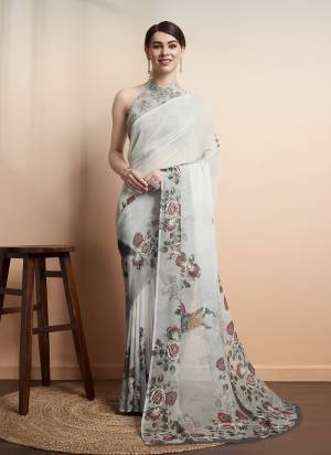 Attrective These Party Wear Saree in Fine Colored.These Saree And Blouse is Fabricated On Georgette.Its Beautified With Designer Printed.